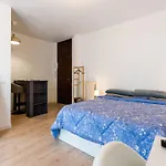 Modern Nest By Interhome Apartman